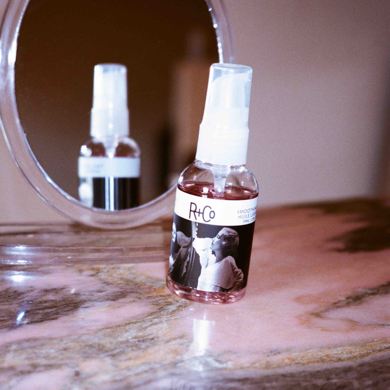 TWO-WAY MIRROR Smoothing Oil – R+Co